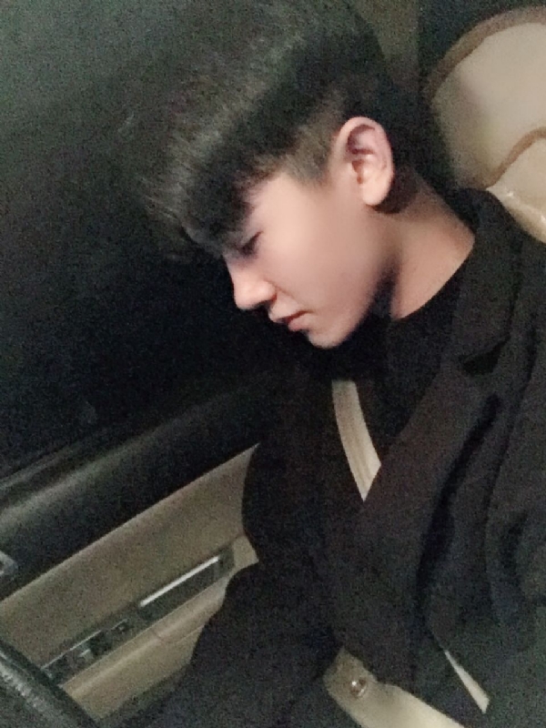 wx的第一张照片--哈密闪婚服务中心